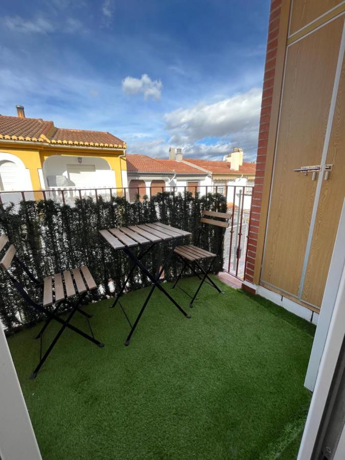 Apartamento Y Parking 아르미야 외부 사진